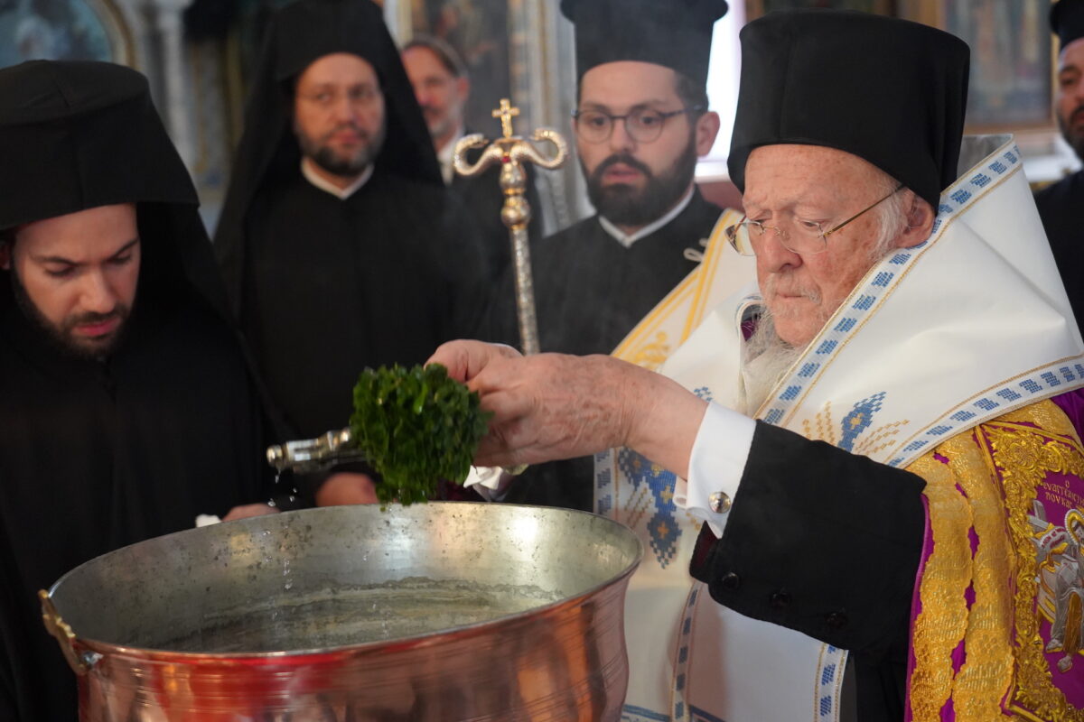 οικουμενικός